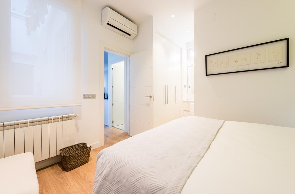 Opera Suites Madrid Exterior foto