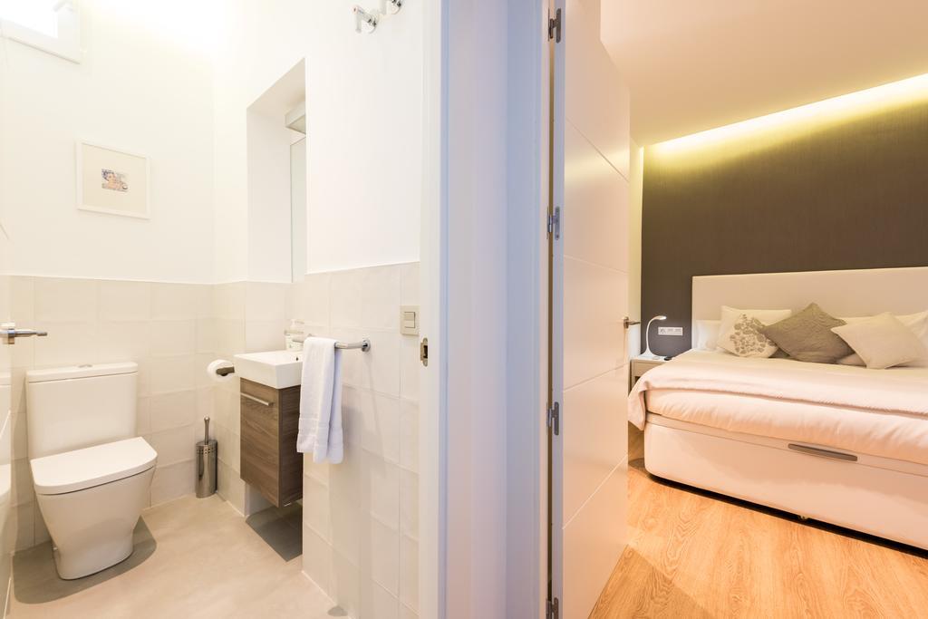 Opera Suites Madrid Exterior foto