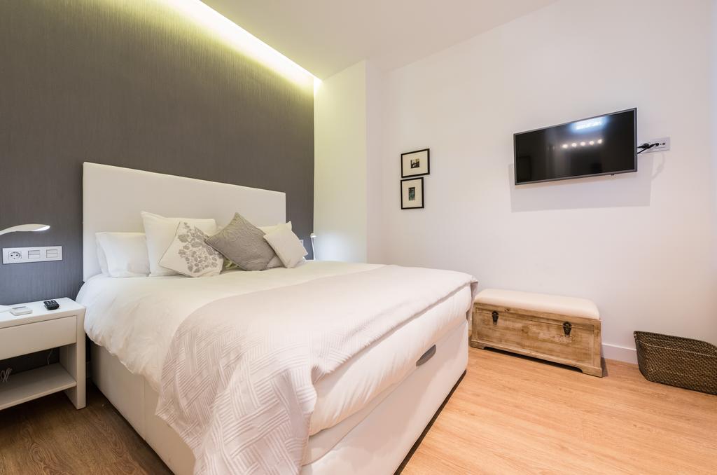 Opera Suites Madrid Exterior foto