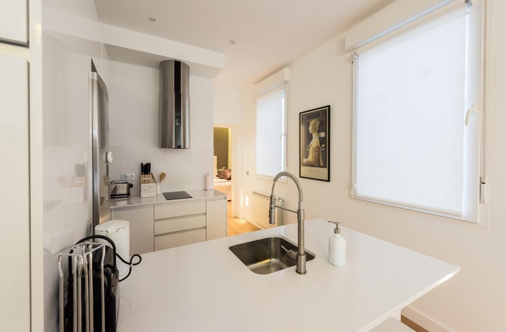 Opera Suites Madrid Exterior foto