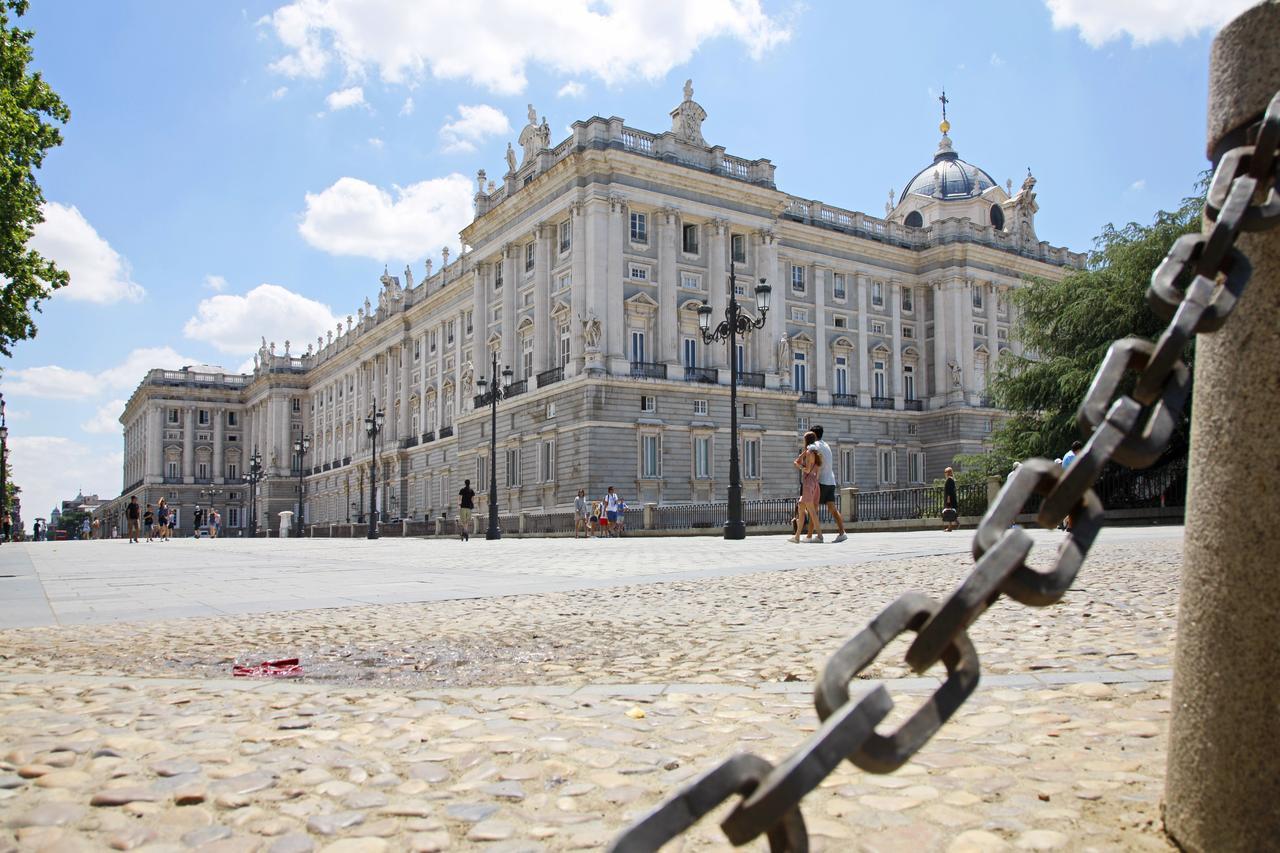 Opera Suites Madrid Exterior foto